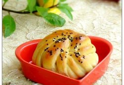 香蕉花朵面包