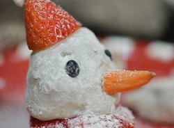 雪人草莓大福