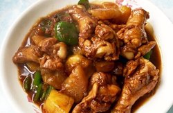 土豆丁烧鸡翅