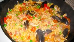 西班牙海鲜大锅饭（Paella)