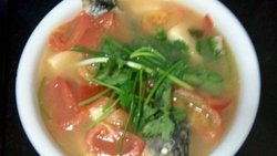 西红柿鲫鱼豆腐汤