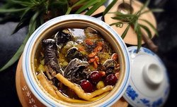 清蒸乌鸡
