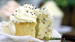 果仁杯子蛋糕 芝士奶油霜装饰CUPCAKE