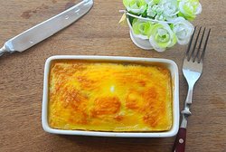 快手早餐--牛油果三文鱼烤蛋