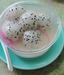 牛奶水果布丁