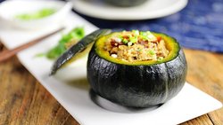 有机南瓜小米腊肉盅