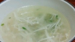金针菇酸菜肉沫汤