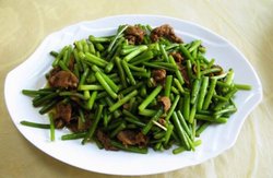 蒜薹炒羊肉