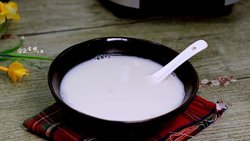 鲫鱼汤，整鱼变浓汤