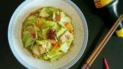 圆白菜炒肉
