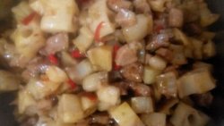藕丁炒肉