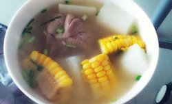 大骨头萝卜玉米汤