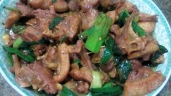 蒜苗焖鹅肉