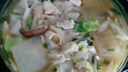减肥美味餐－冬瓜香菇鸡胸肉虾皮面汤