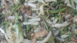 豆角丝肉丝炒饼