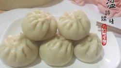 香葱猪肉小笼包