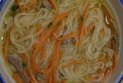 胡萝卜肉丝面