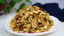 咸菜肉丝儿炒笋