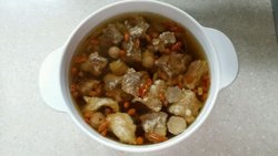 炖牛膝骨