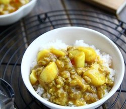 咖喱山药肉末盖饭