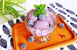蓝莓冰激凌