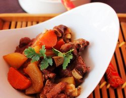 红焖羊排