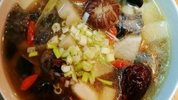 铁棍山药乌鸡汤