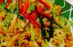 土豆条炒包菜丝