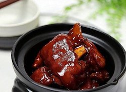 吮指腐乳猪蹄