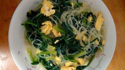 菠菜粉丝鸡蛋