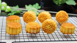 栗子豆沙月饼