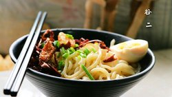 油鸡枞拌面，香到炸裂