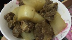白萝卜焖牛腩