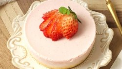 酸奶草莓慕斯