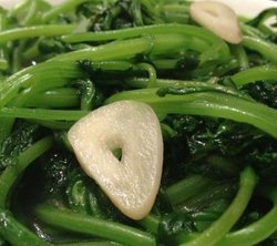 【清炒蒿子秆】