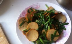 韭菜炒素鸡