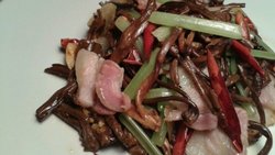 茶树姑炒腊肉