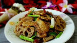 卤藕回锅肉