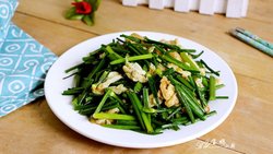 韭菜梗炒鸡蛋