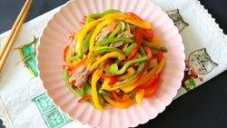 炒彩椒 为春季添抹鲜艳的色彩
