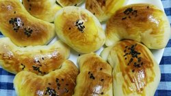 酸奶牛角包