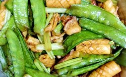 荷兰豆炒鱿鱼