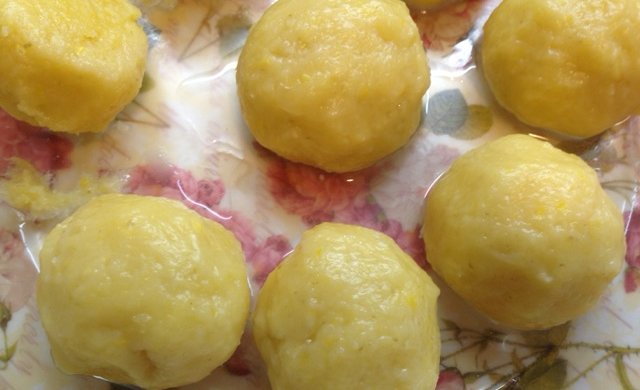 玉米汁和玉米粉裹