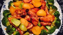 土豆烧鸡小腿