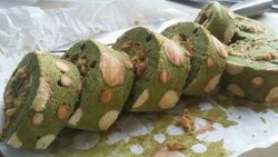 波点抹茶肉松卷蛋糕