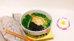 豆香紫菜鸡汤面
