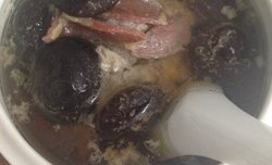 炖罐—香菇肉饼
