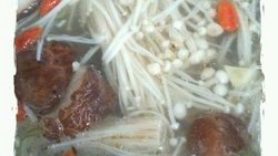 菌类豆腐汤