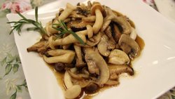 迷迭香黑胡椒炒杂菌