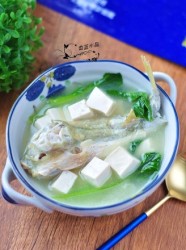 河豚鱼豆腐汤